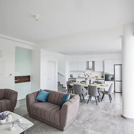 1558 - The Ultimate 5star In With Private Pool And Close To The * Protaras