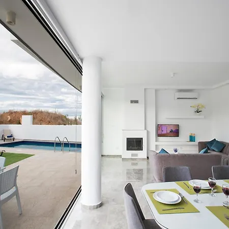 1558 - The Ultimate 5star In With Private Pool And Close To The Villa *