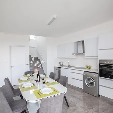 1558 - The Ultimate 5star In With Private Pool And Close To The Villa Protaras