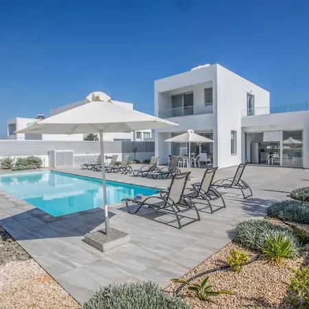 1558 - The Ultimate 5star In With Private Pool And Close To The Villa Protaras