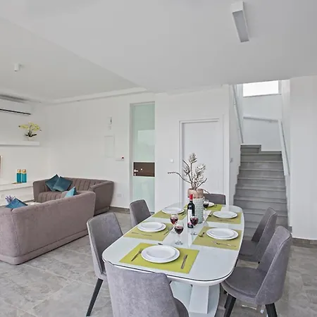 1558 - The Ultimate 5star In With Private Pool And Close To The Villa
